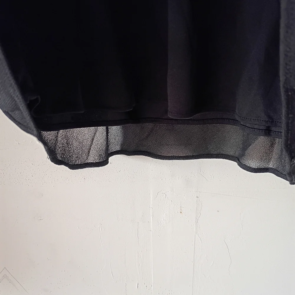 J.B.S. LTD Black Sheer Short Sleeve V-Neck Blouse Layering Top Women’s‎ Medium